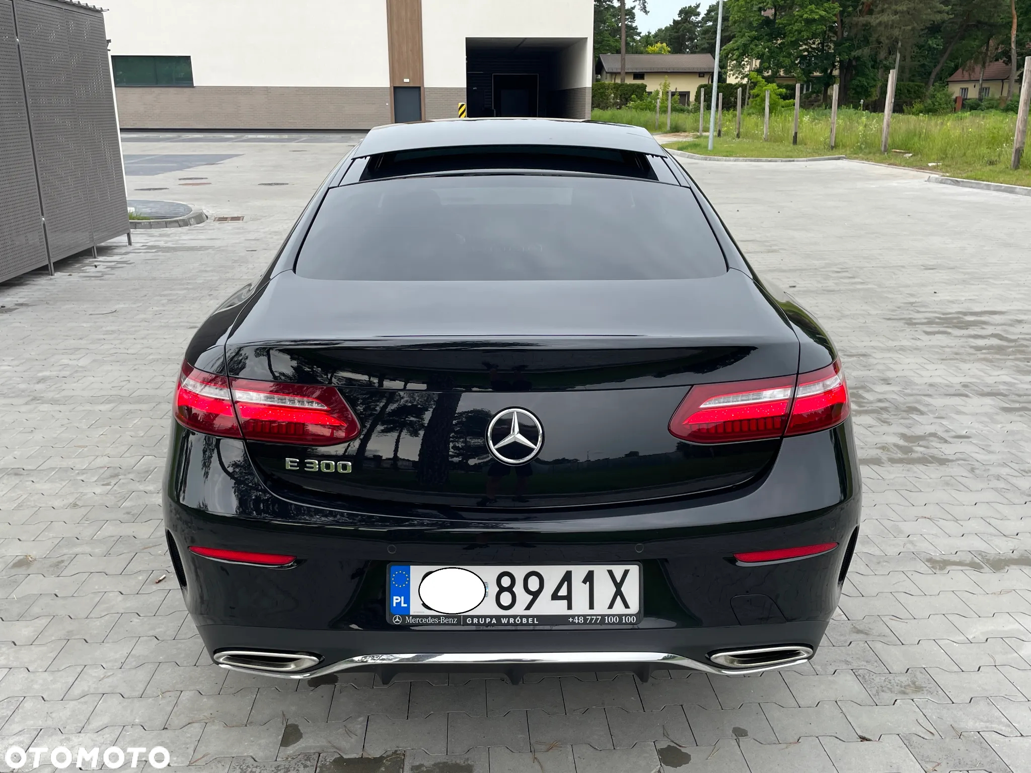 Mercedes-Benz Klasa E 300 Coupe 9G-TRONIC - 31