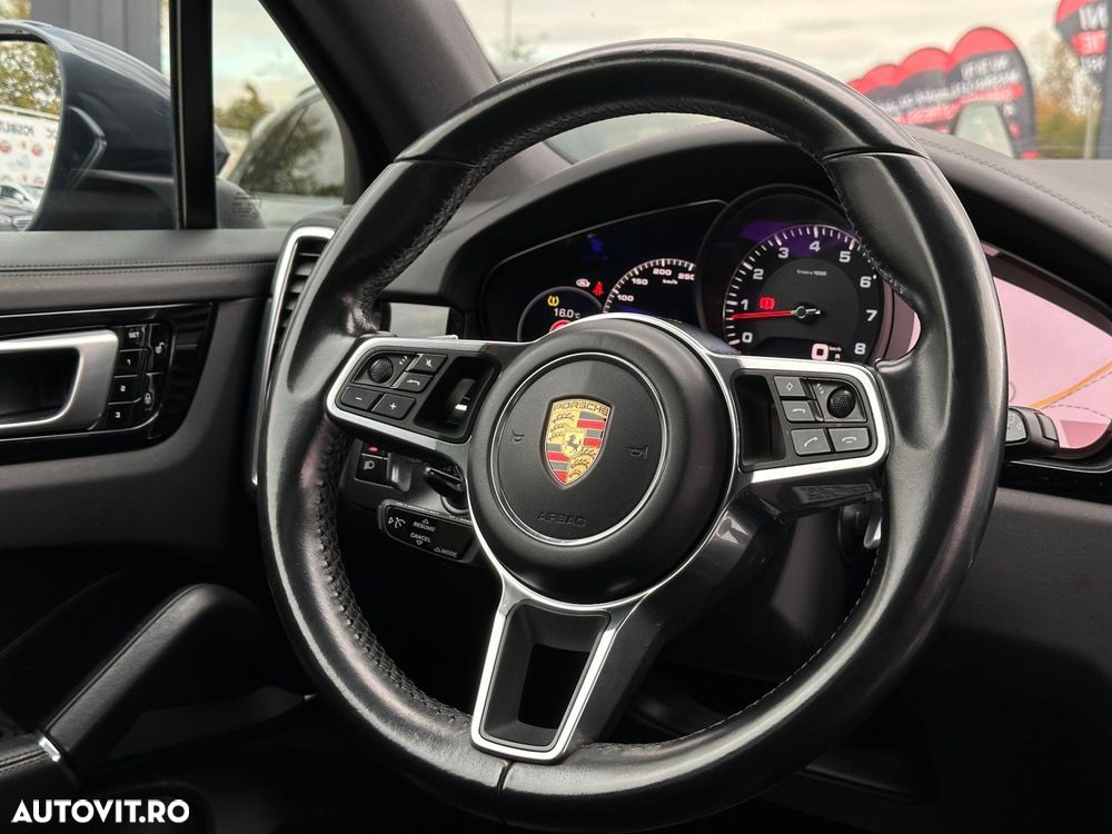 PORSCHE Cayenne 2018 — imagine 10