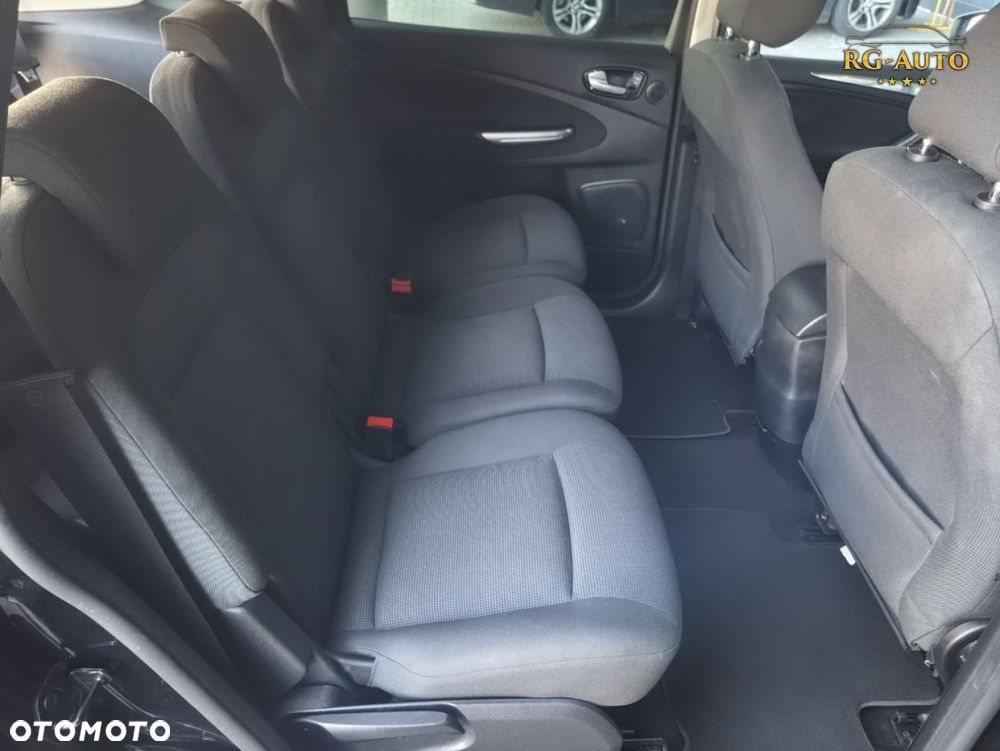 Ford S-Max - 22