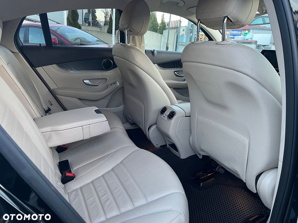 Mercedes-Benz GLC - 13