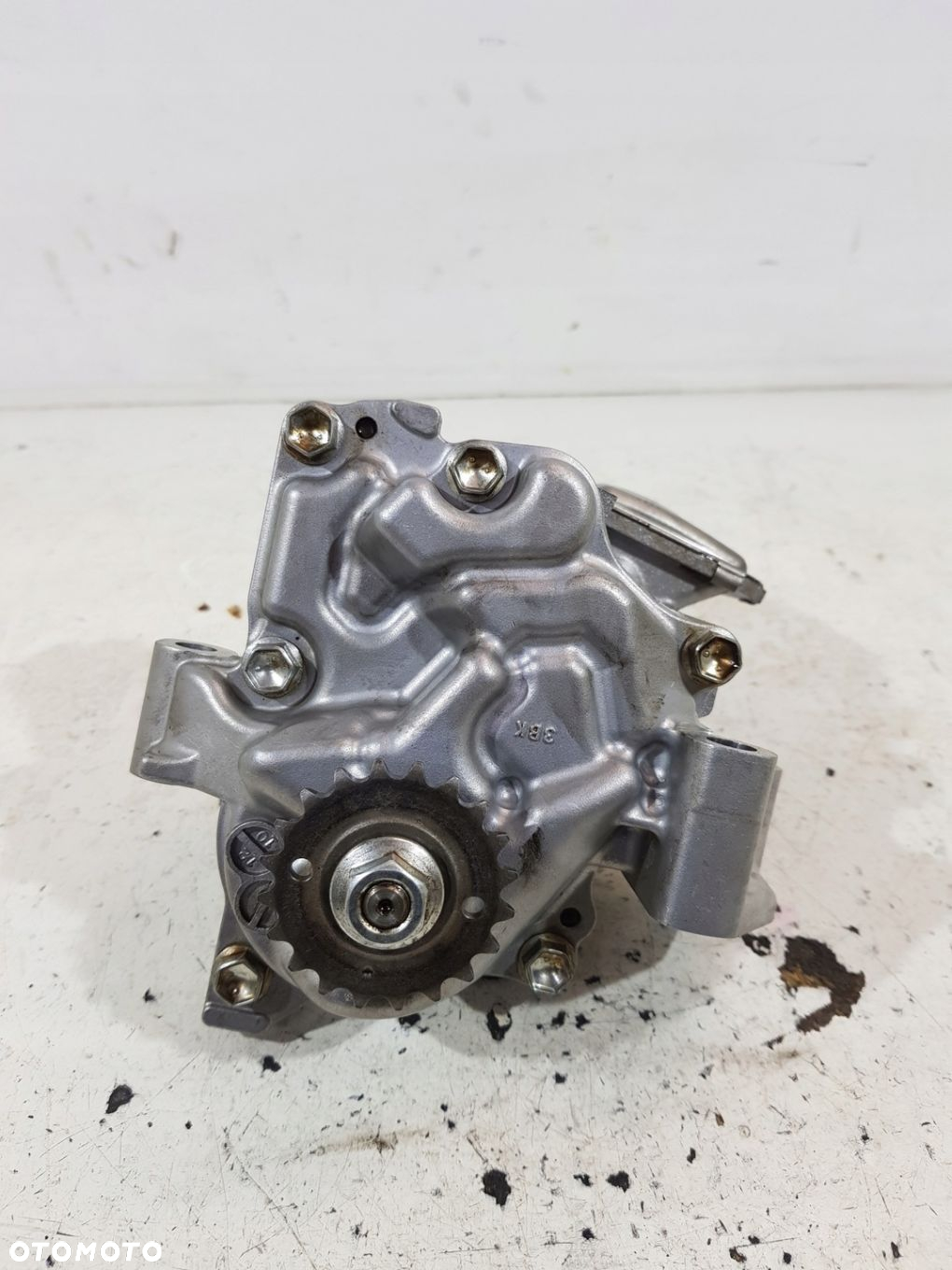 POMPA OLEJU TOYOTA RAV 4 AVENSIS T25 T27 2.0 vvt-i 3ZR - 6