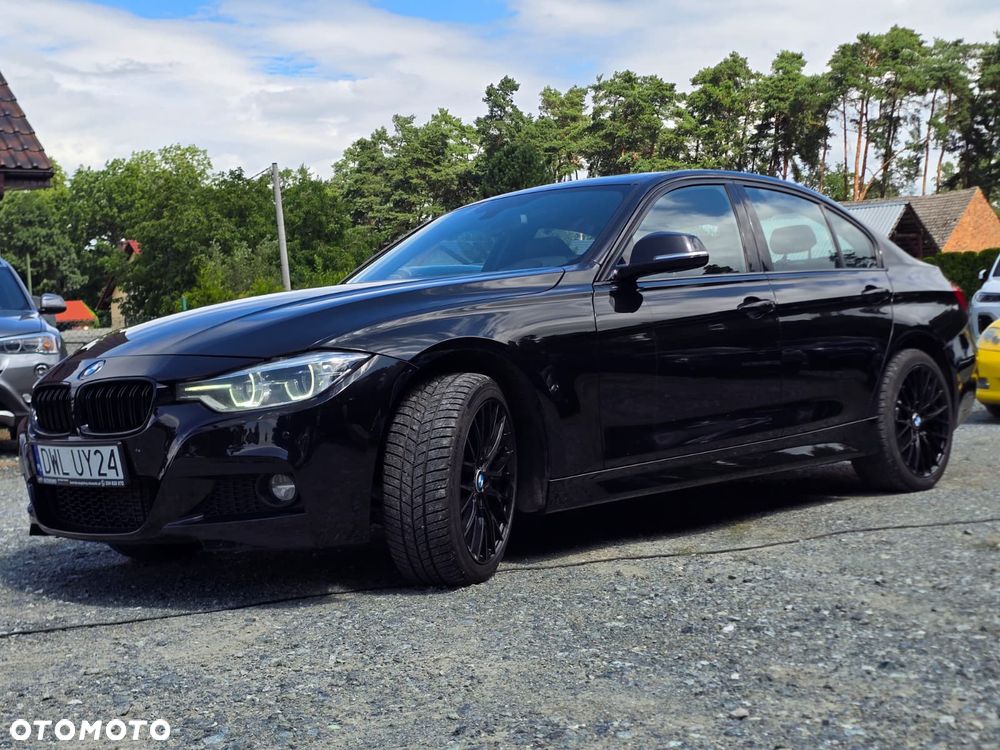 BMW Seria 3 328i xDrive Sport Line - 15