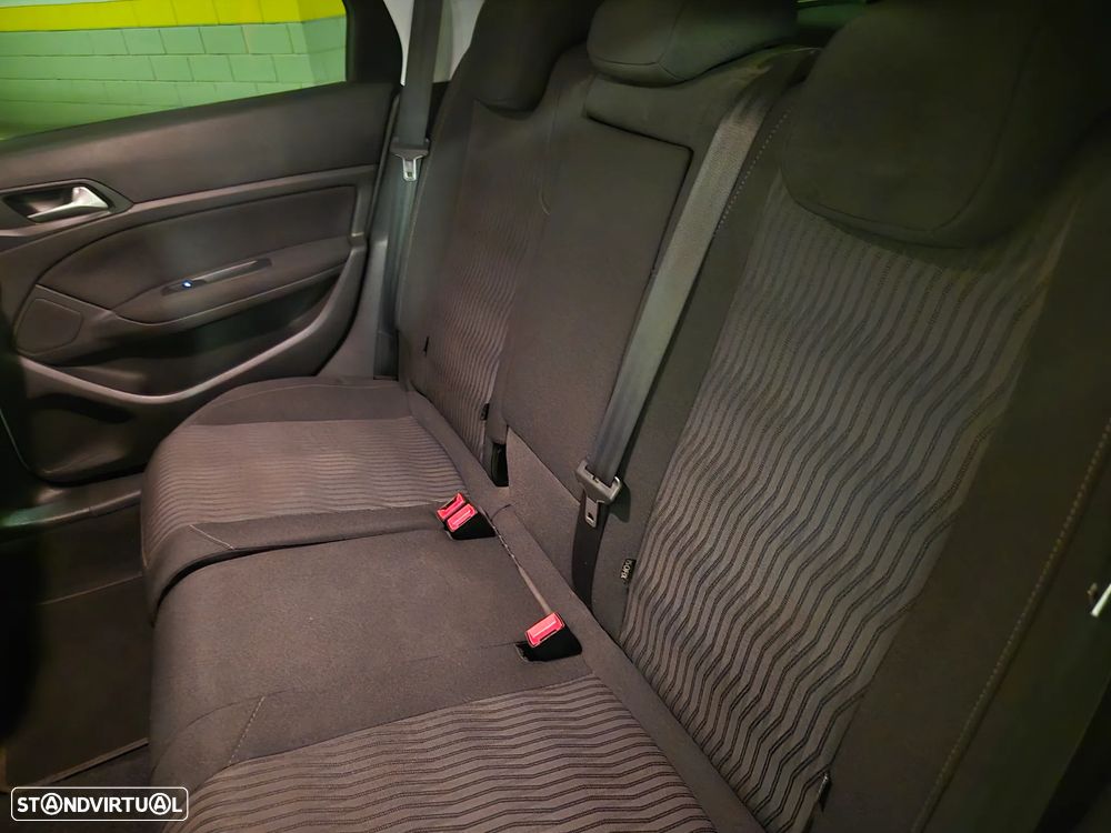 Peugeot 308 SW 1.6 BlueHDi Active J17 - 37