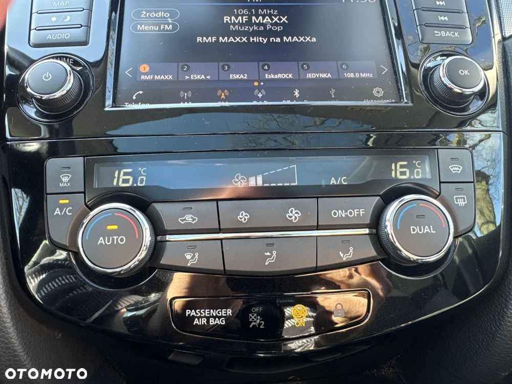 Nissan Qashqai 1.3 DIG-T N-Connecta - 22