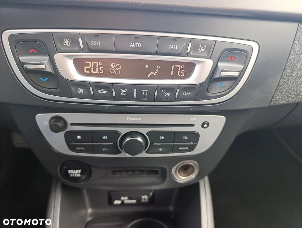 Renault Fluence 1.6 16V Limited - 17