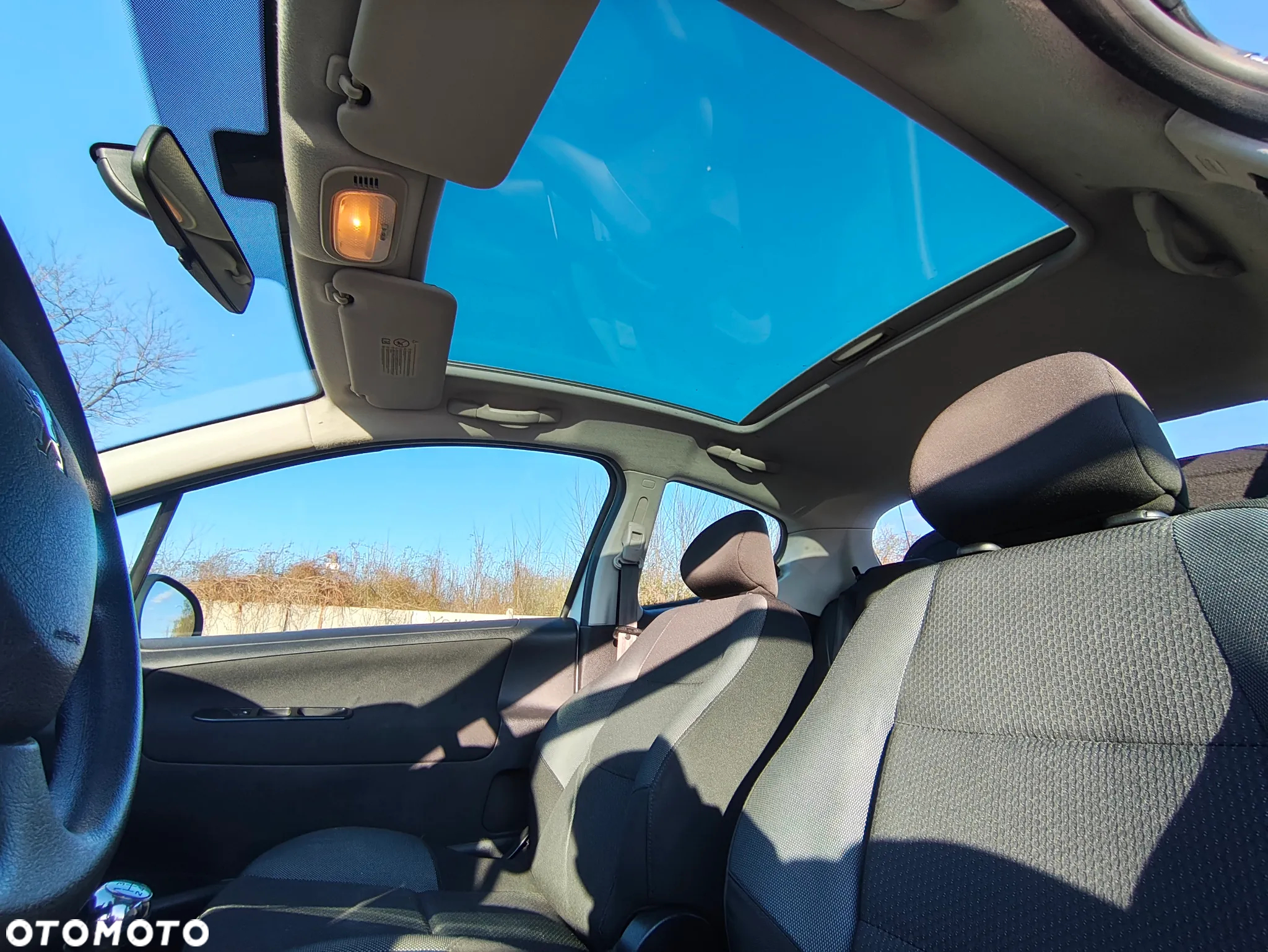 Peugeot 207 90 HDi FAP (Blue Lion) Tendance - 10