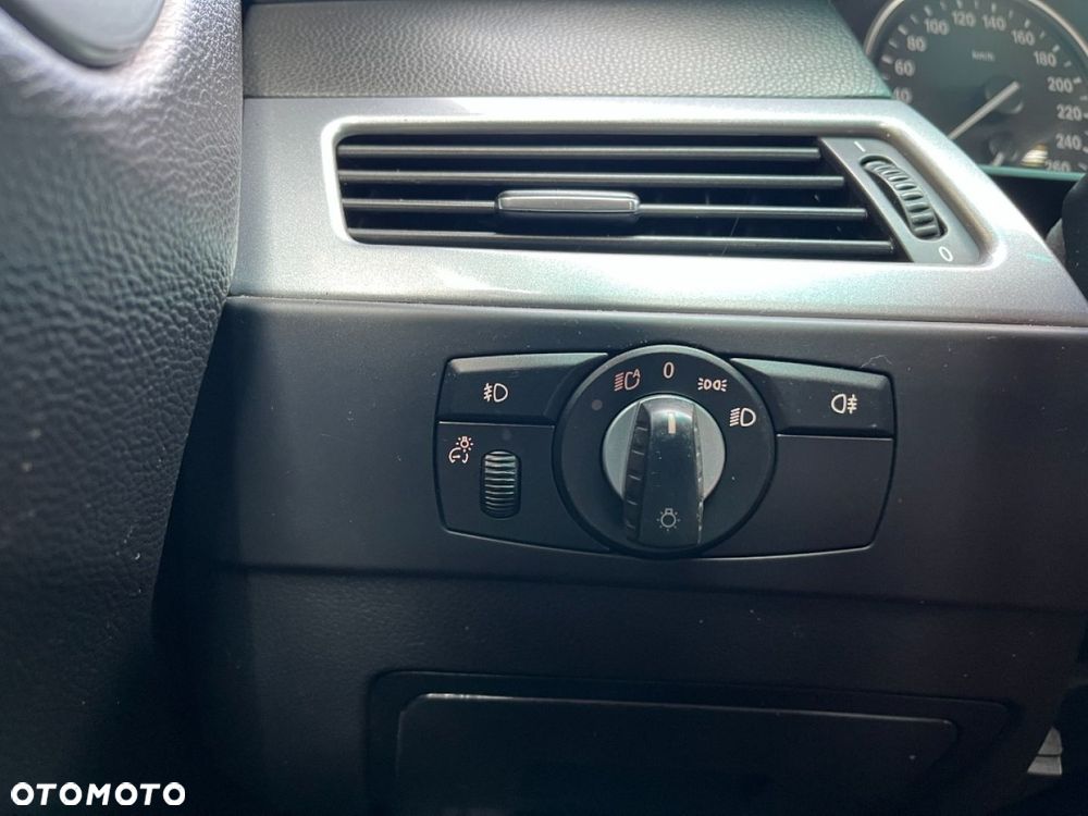 BMW Seria 5 520d - 18