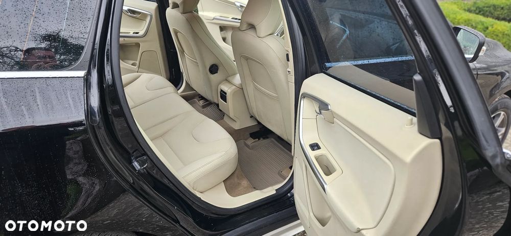 Volvo XC 60 DRIVe Momentum - 19