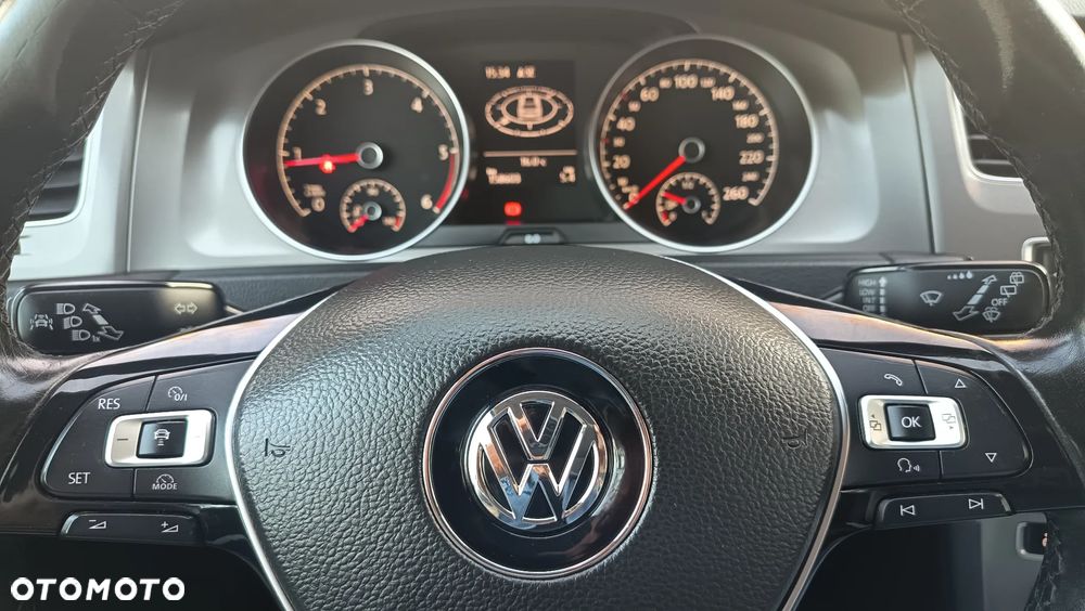 Volkswagen Golf 1.6 TDI BlueMotion Technology Comfortline - 15