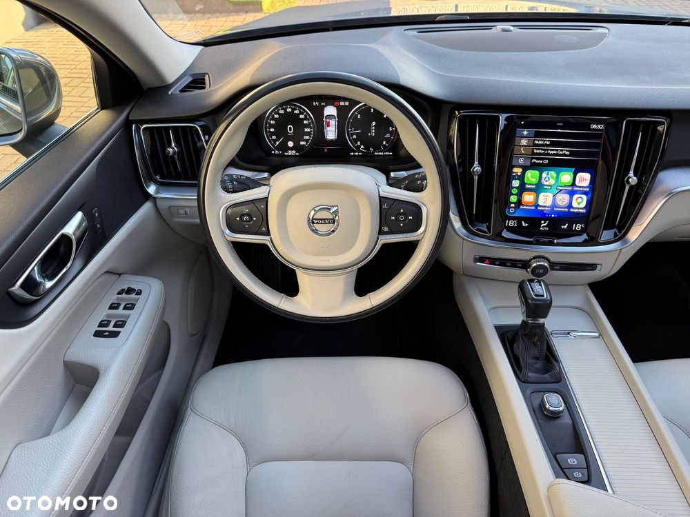 Volvo V60 D3 Geartronic Momentum Pro - 21
