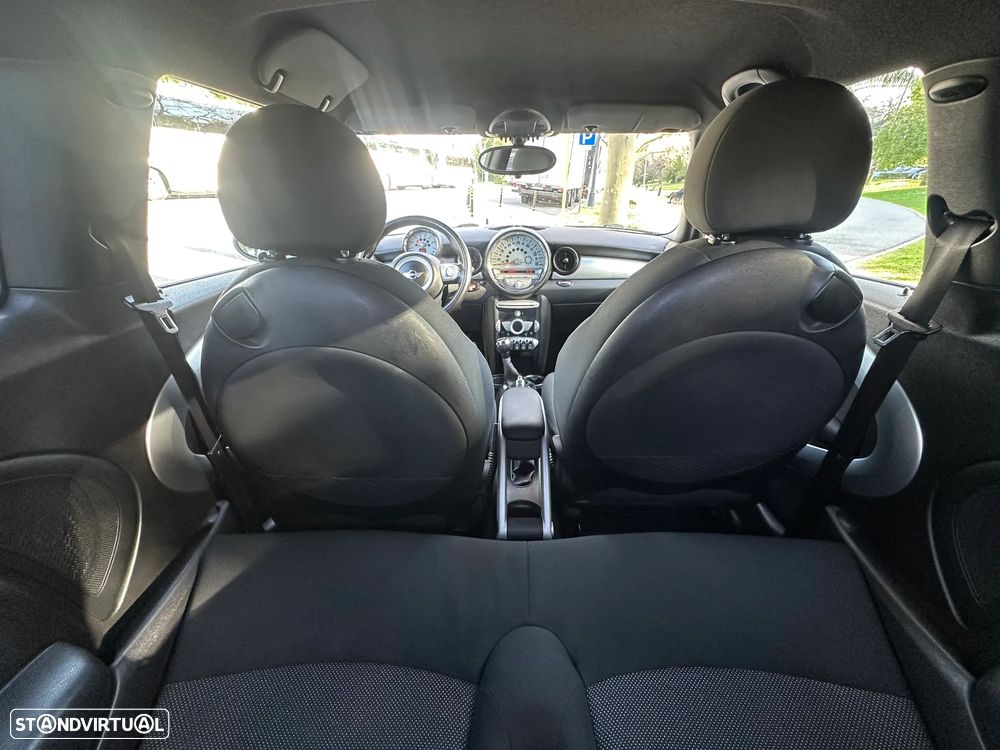 MINI 3 Portas Cooper D - 36