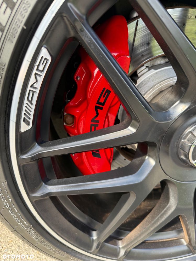 Mercedes-Benz Klasa E AMG 63 S 4Matic+ T 9G-TRONIC - 24