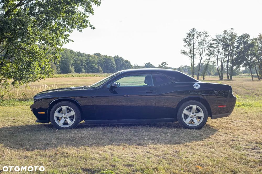 Dodge Challenger - 13