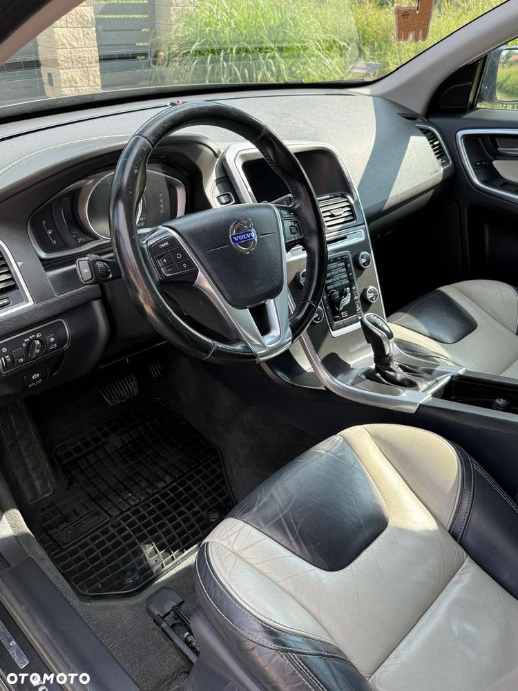 Volvo XC 60 D4 AWD Summum - 12