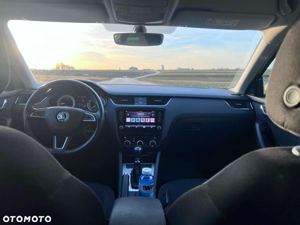 Skoda Octavia 1.6 TDI DSG Ambition - 14