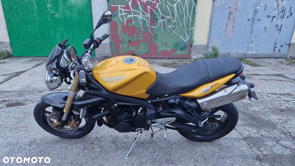 Triumph Street Triple 675 cały na części. Bezwypadkowy. Rama, czasza, lampa, bak, wahacz, zaciski, tłumik, kierunkowskazy, chłodnica. - 2