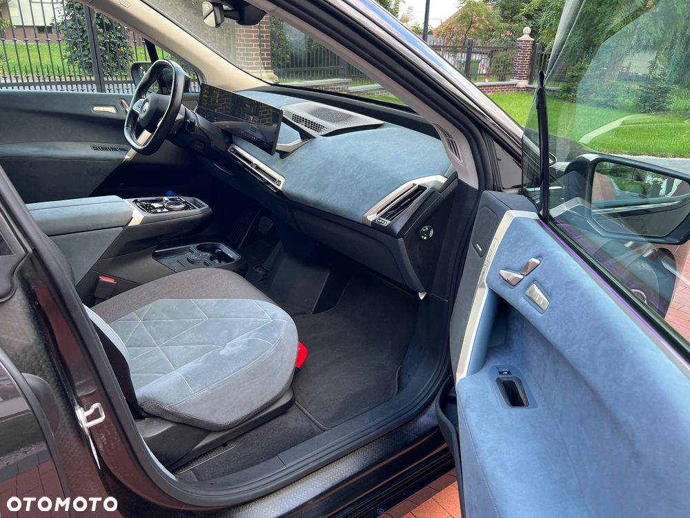 BMW iX xDrive40 76.6kWh - 11
