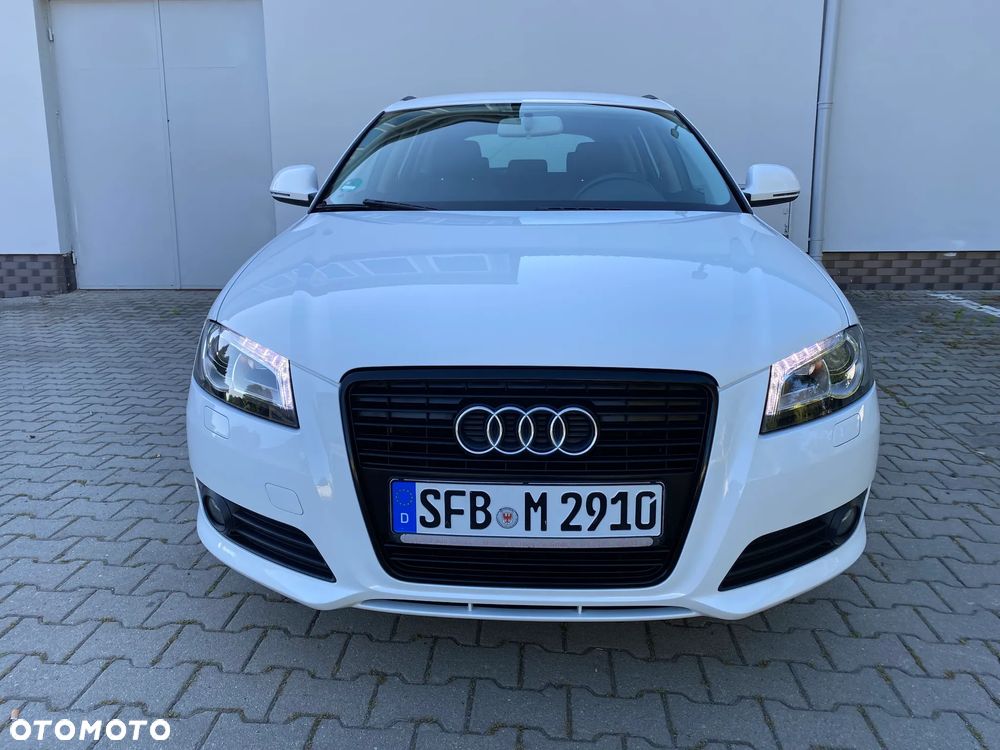 Audi A3 Sportback 1.4 TFSI Ambiente - 2