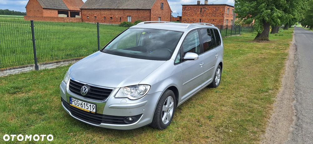 Volkswagen Touran 2.0 TDI DPF DSG United - 2