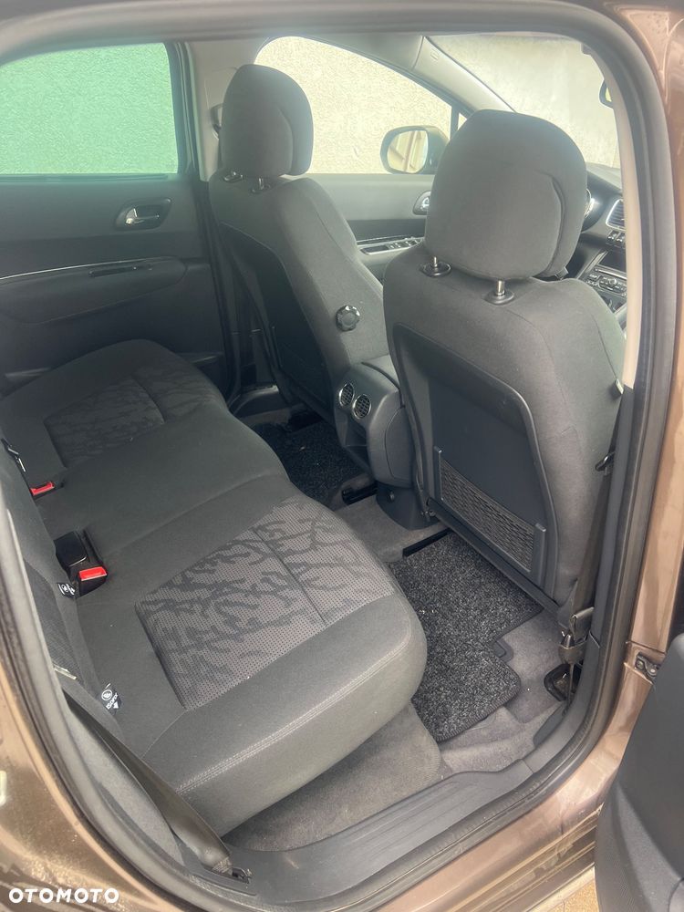 Peugeot 3008 1.6 HDi Style - 15