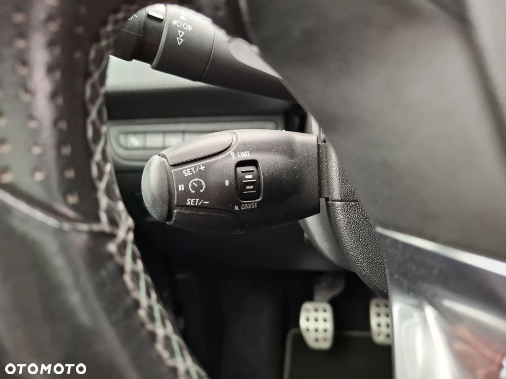 Peugeot 2008 1.5 BlueHDi Crossway - 24