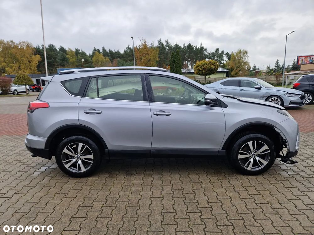 Toyota RAV4 2.0 D-4D Premium 4x2 - 8