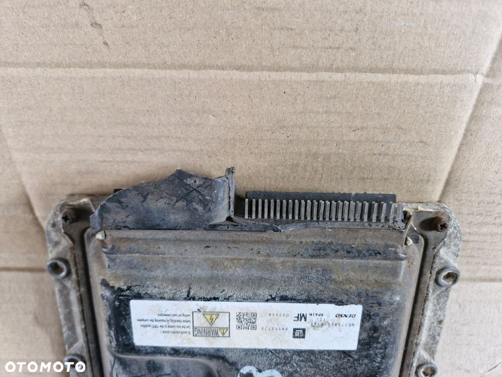Komputer sterownik silnika Opel Astra H Zafira B 98113173 MF PIN - 2