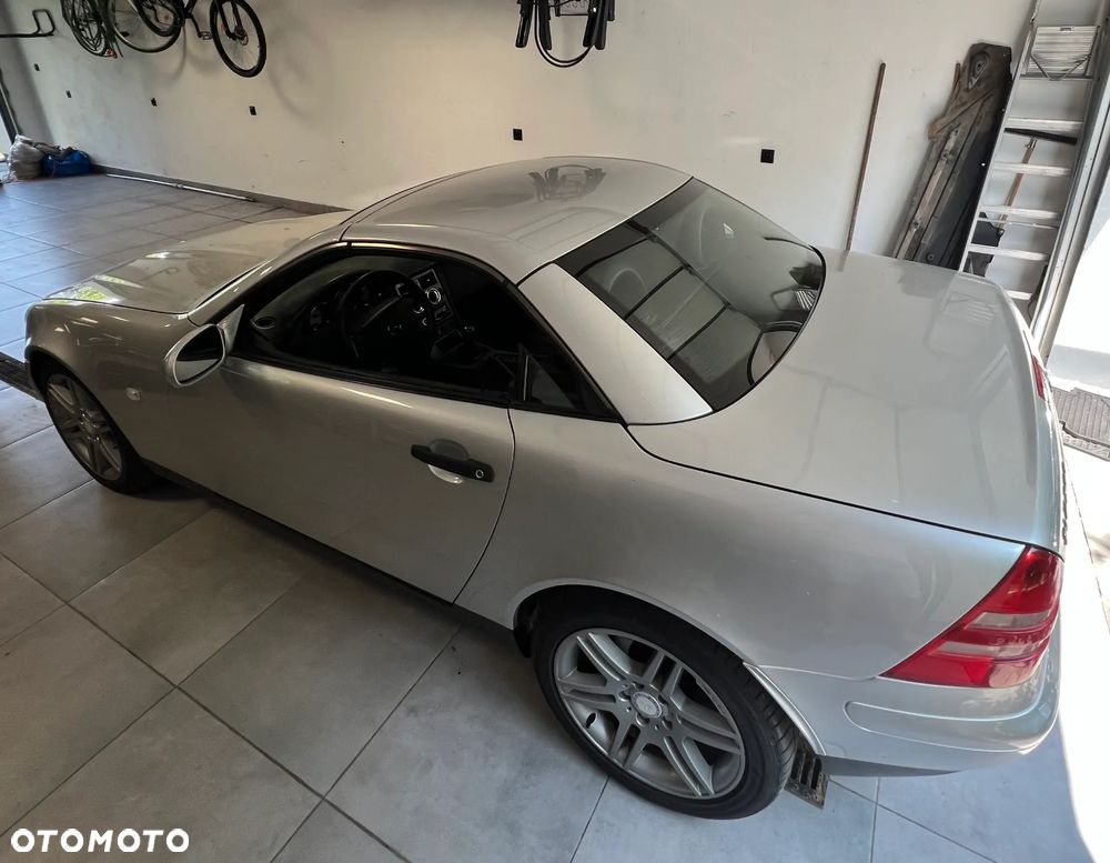 Mercedes-Benz SLK 200 - 13