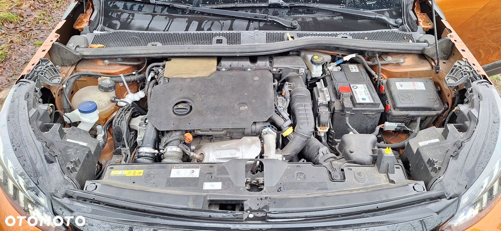 Peugeot 2008 1.5 BlueHDi Allure Pack S&S EAT8 - 8