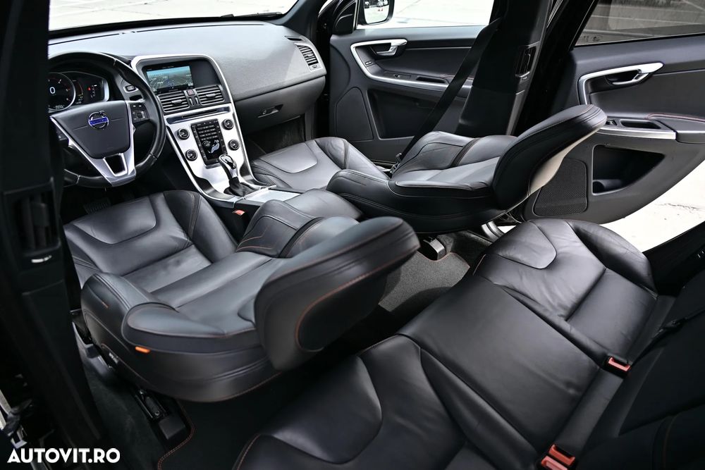 Volvo XC 60 D5 AWD Geartronic Ocean Race - 12