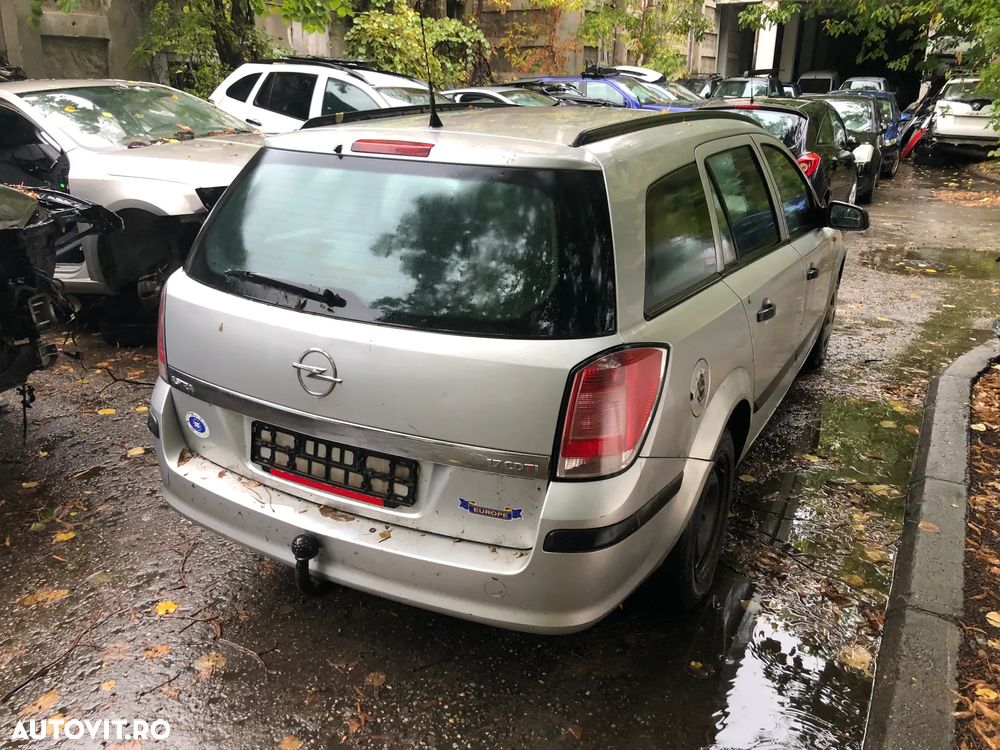 Dezmembrez Opel Astra H break gri argintiu 2006 1,7 CDTI - 5