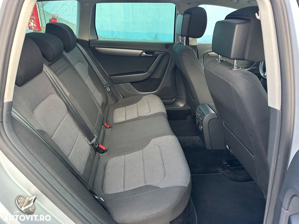 Volkswagen Passat Variant 2.0 TDI 4Motion BlueMotion Technology DSG Comfortline - 13