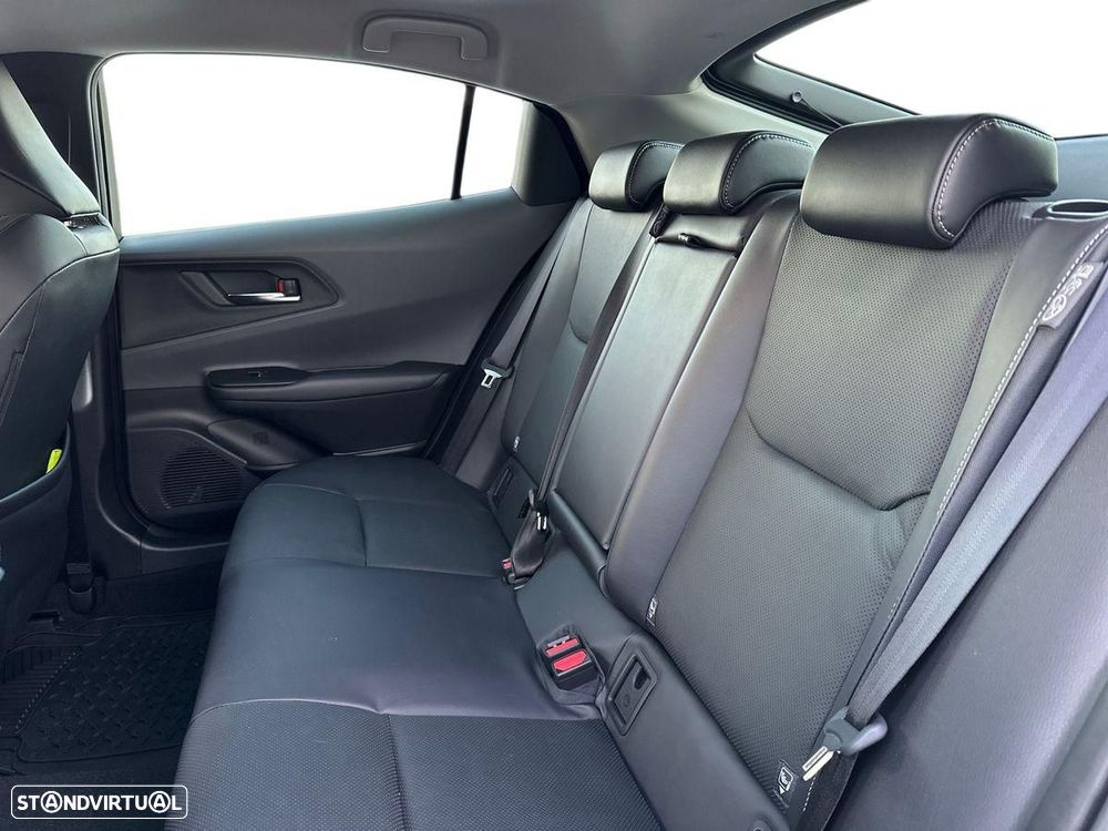 Toyota Prius - 12
