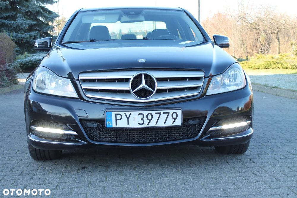 Mercedes-Benz Klasa C 180 CDI DPF (BlueEFFICIENCY) 7G-TRONIC Avantgarde - 15