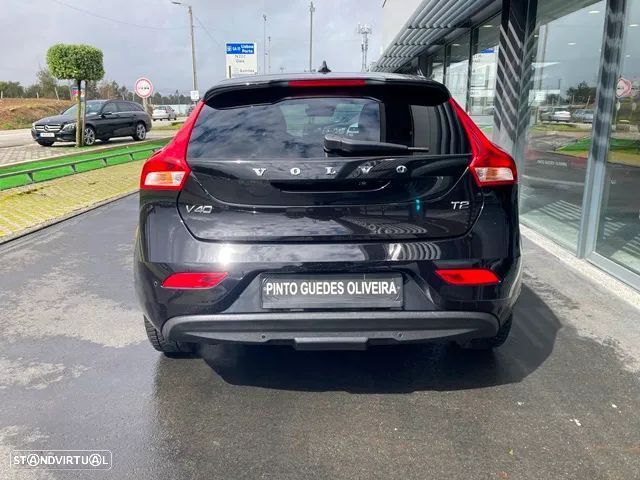 Volvo V40 T2 Momentum - 9