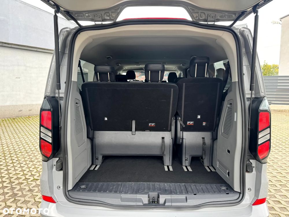 Ford Tourneo Custom L2H1 VA Autm Titanium - 23