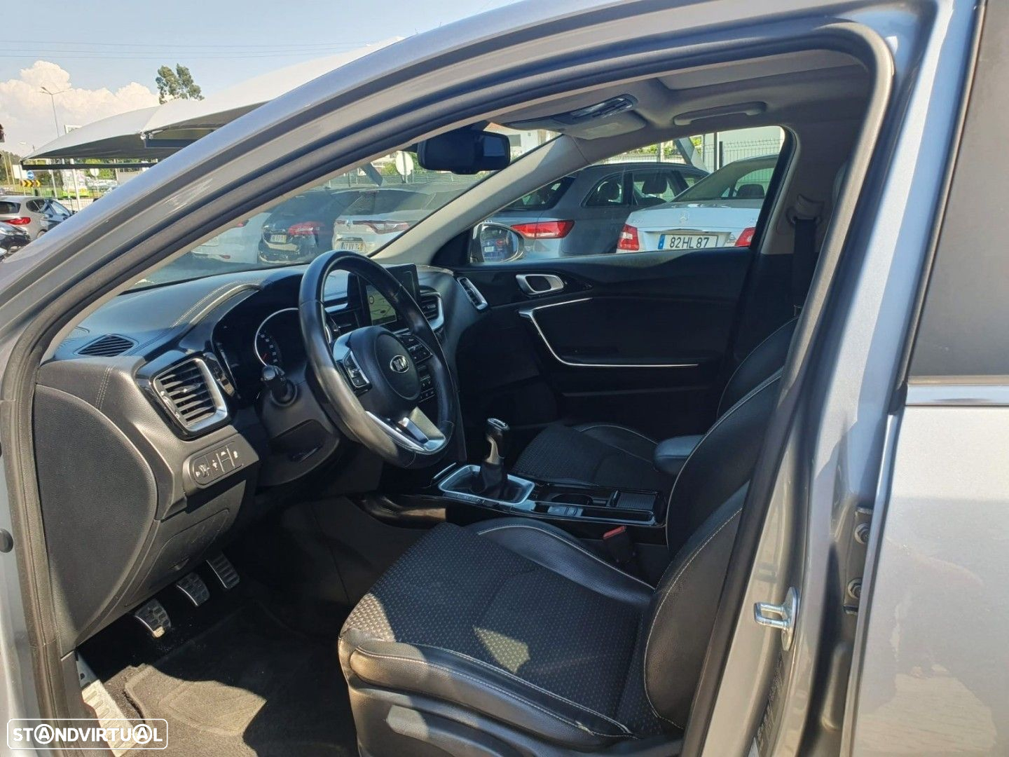 Kia Ceed 1.6 CRDi TX+SRF - 21
