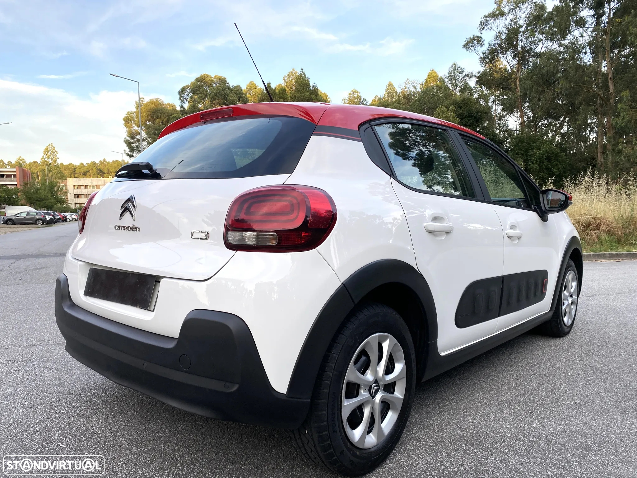 Citroën C3 1.2 PureTech Shine - 22