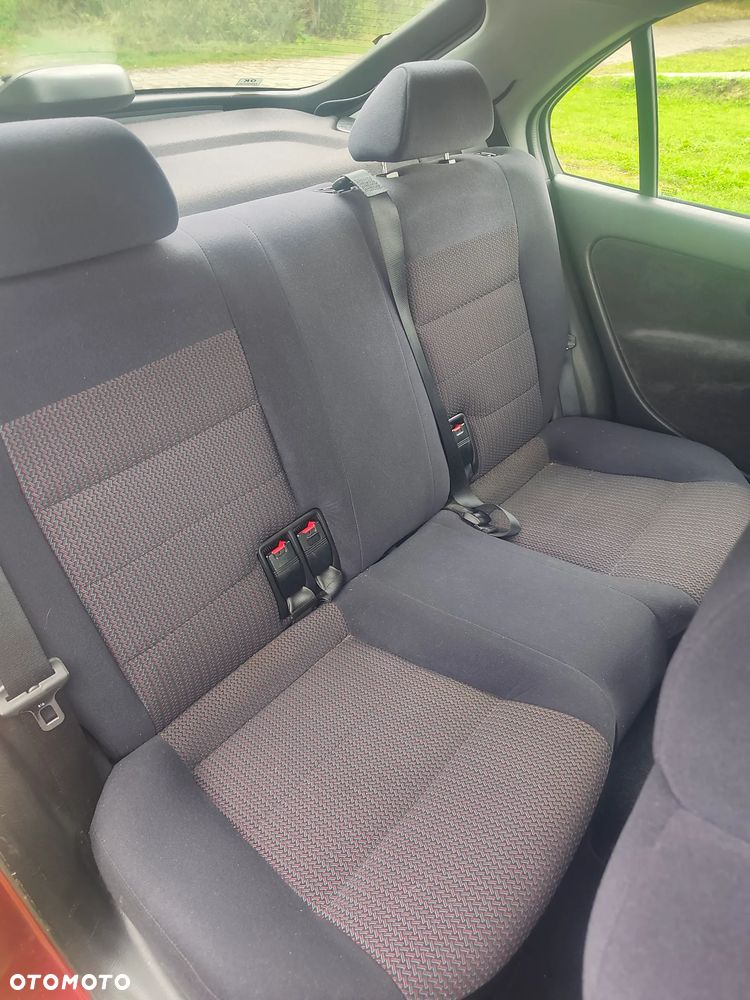 Honda Civic 1.4i S - 17