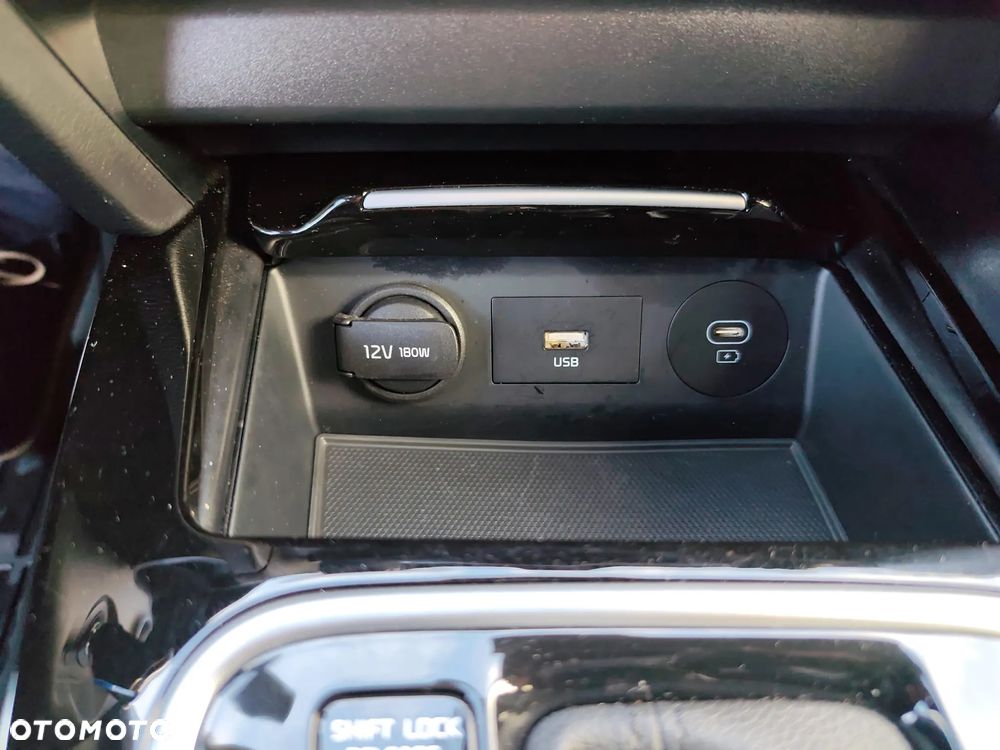 Kia Ceed 1.5 T-GDI Business Line DCT - 26