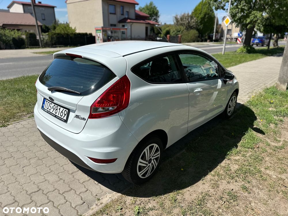 Ford Fiesta 1.25 Celebration - 9