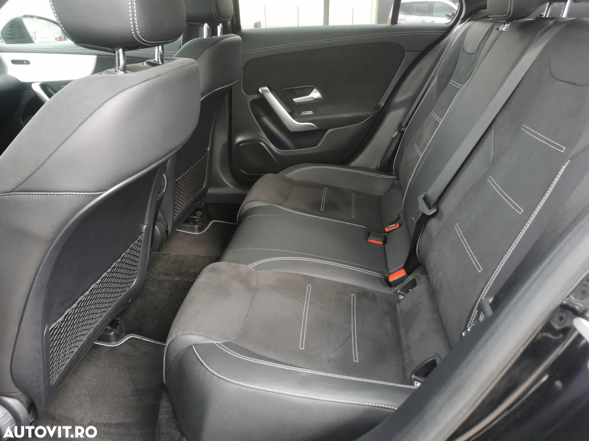 Mercedes-Benz A 250 e 8G-DCT AMG Line - 13
