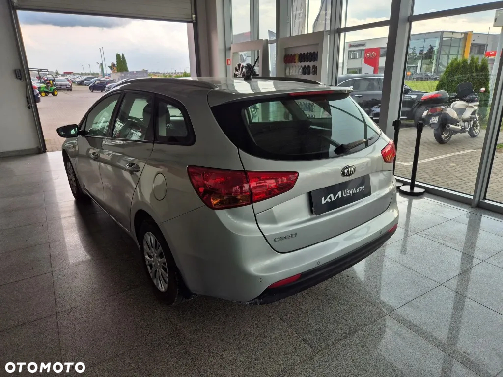 Kia Ceed Cee'd 1.6 GDI Smart Plus - 6