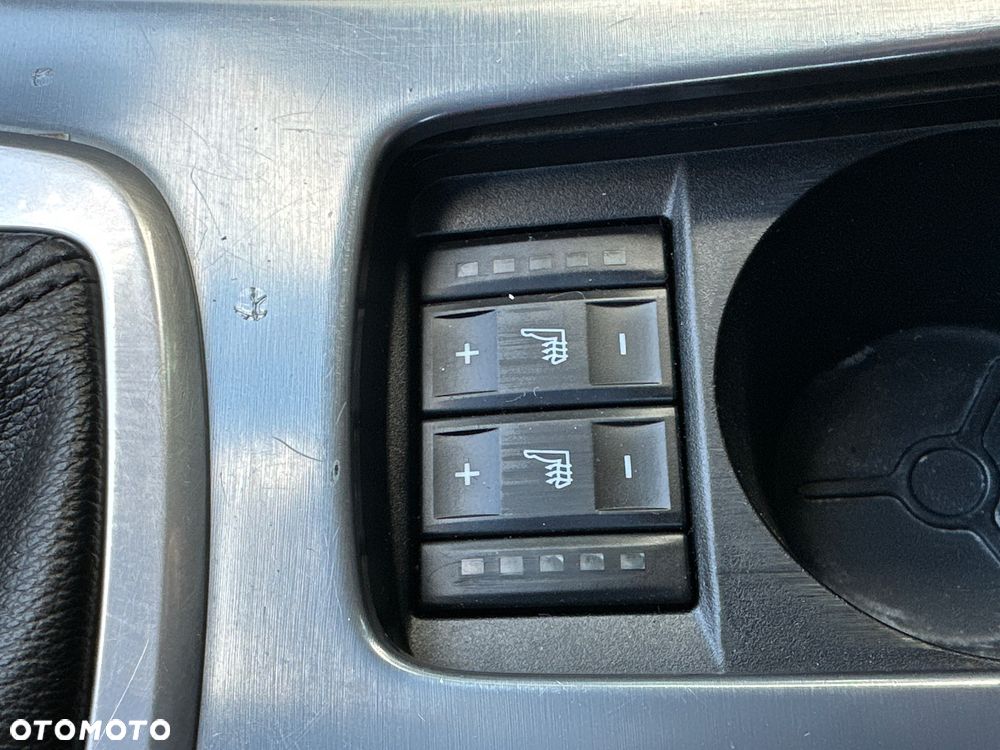 Ford Mondeo 2.0 EcoBoost Titanium X - 29