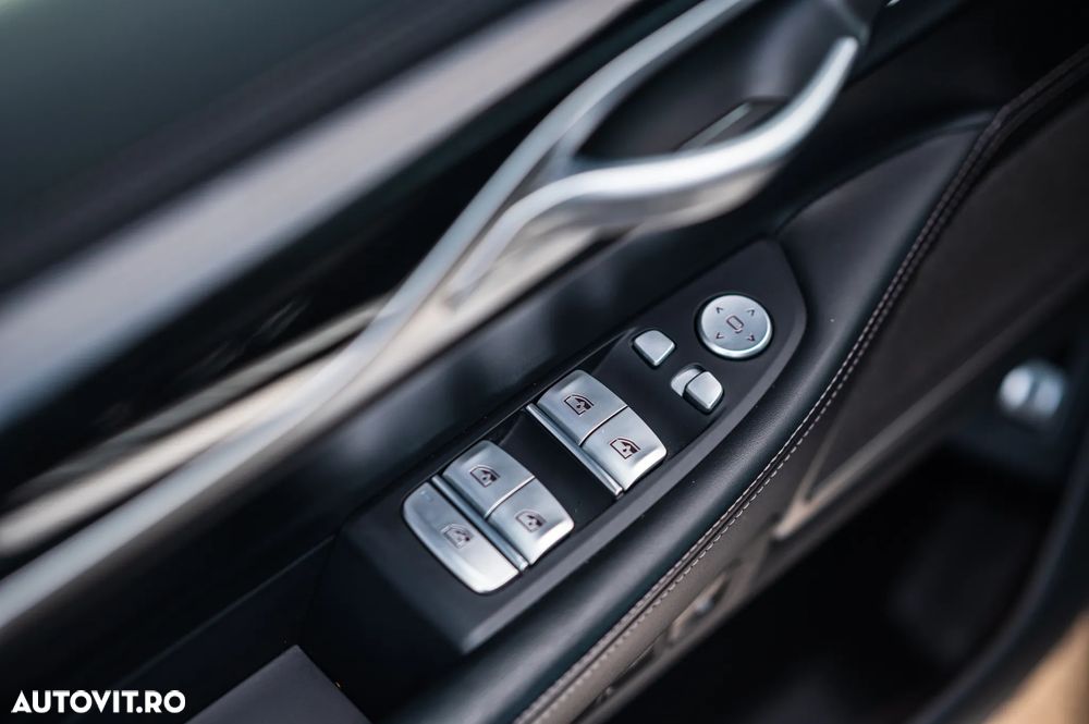 BMW Seria 7 740d xDrive MHEV - 25