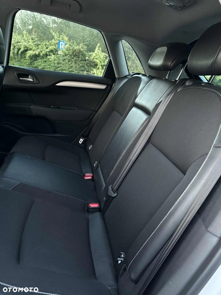 Citroën C4 1.6 HDi Seduction - 18
