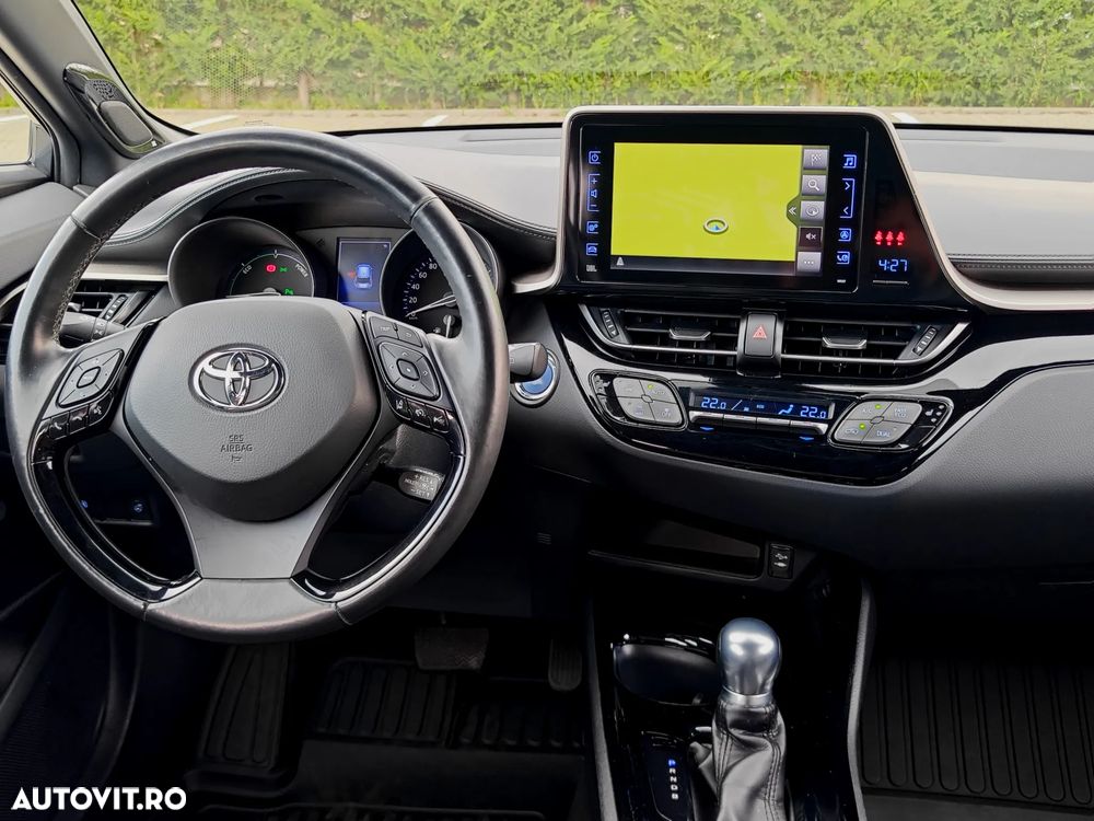 Toyota C-HR ver-1-8-hsd-122-cp-4x2-cvt-c--ult-style-bi--tone - 5