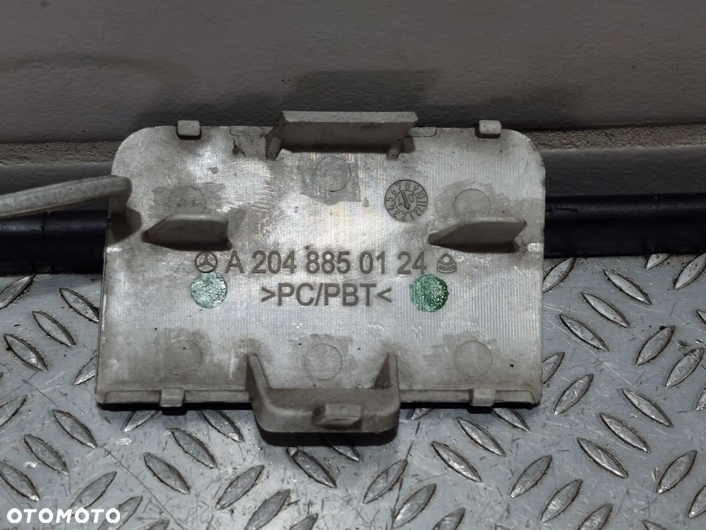 ZAŚLEPKA W ZDERZAK PRZÓD MERCEDES W204 R2007 KLASA C NR A2048850124 - 2