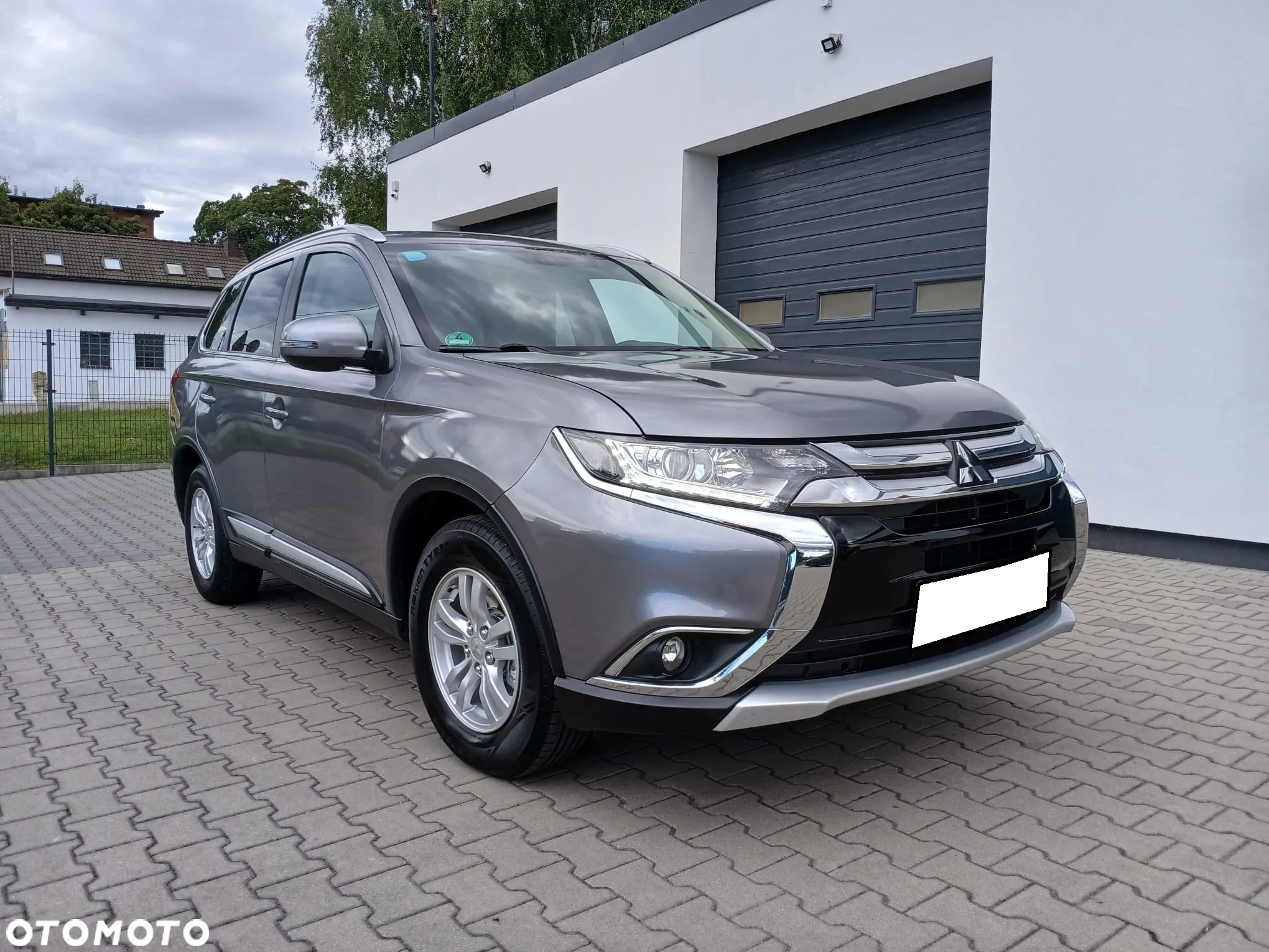 Mitsubishi Outlander 2.0 2WD Diamant - 2