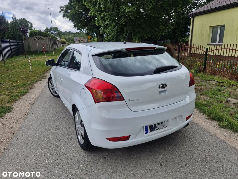 Kia Ceed 1.6 CRDi 90 ISG Spirit - 5